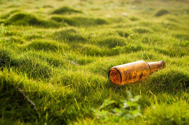 Analyzing the Weight⁢ Factor: Smartwater Bottles vs.Competitors